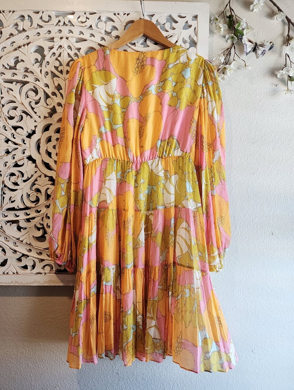 TRINA TURK A LINE CHIFON FEMININE DRESS V NECK LONG SHEER SLEEVE SZ large - Picture 15 of 16